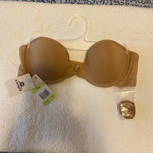 NWT b. Tempted by Wacoal Nude strapless bra 32 B.